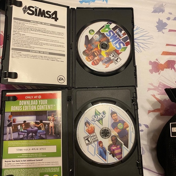 The Sims 3 and Sims 4 - Picture 2 of 3